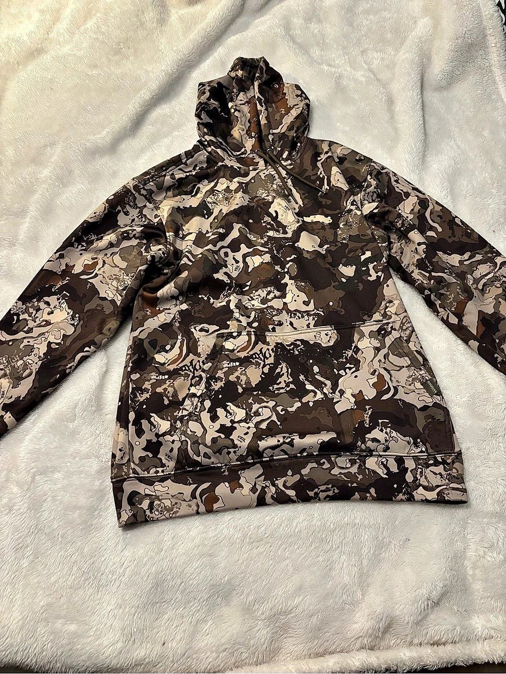 Magellan Outdoors Men'Small Camo Hooded Performance Jacket Size Small
